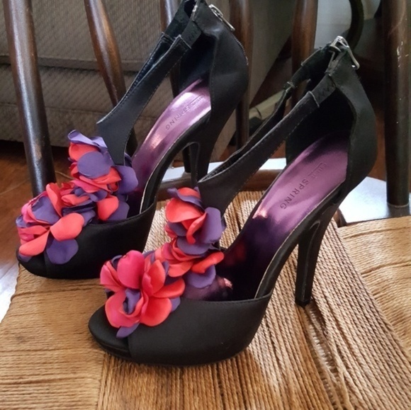 Call it Spring sexy floral pumps 8 NWOB - Picture 2 of 6